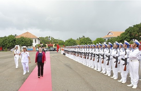 Chủ tịch Quốc hội Nguyễn Thị Kim Ngân thăm các đơn vị Hải quân - Ảnh 1
