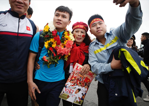 Toàn cảnh cả nước chào đón những người hùng U23 Việt Nam - Ảnh 5