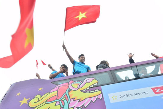 Toàn cảnh cả nước chào đón những người hùng U23 Việt Nam - Ảnh 10