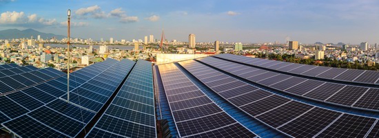 134 khách hàng được thanh toán gần 1 tỷ đồng bán điện mặt trời trên mái nhà - Ảnh 1
