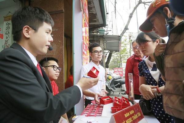 Khẳng định chữ tín thương hiệu vàng Bảo Tín Mạnh Hải thu hút đông khách hàng trong ngày Vía Thần Tài - Ảnh 9