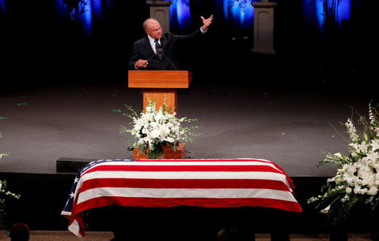 Toàn cảnh lễ truy điệu Thượng nghị sĩ McCain tại bang Arizona - Ảnh 10