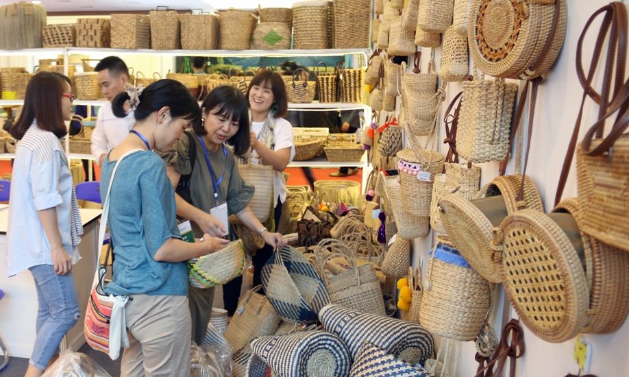 Gần 600 nhà nhập khẩu tham gia hội chợ Hà Nội Giftshow 2019 - Ảnh 1