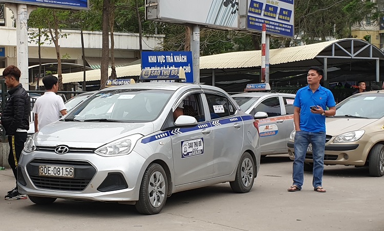 Taxi Sao Thủ Đô hoạt động chộp giật - Ảnh 1