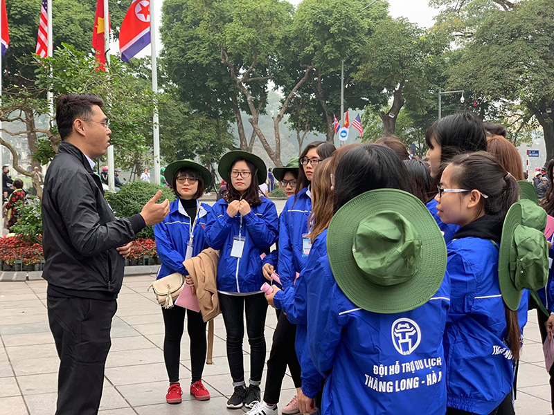 Thanh niên Hà Nội ra quân hỗ trợ du lịch phục vụ Hội nghị thượng đỉnh Mỹ - Triều - Ảnh 4