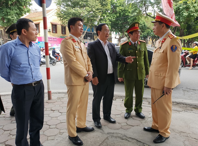 Phó Chủ tịch UBND TP Nguyễn Thế Hùng chỉ đạo “nóng” Sở GTVT Hà Nội - Ảnh 3
