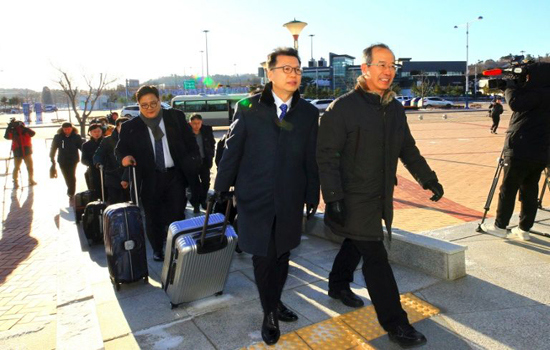 Đoàn tiền trạm Hàn Quốc đến Triều Tiên kiểm tra địa điểm tổ chức Olympic Mùa đông - Ảnh 1