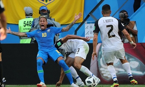 Costa Rica 0-2 Brazil: Coutinho là cầu thủ hay nhất trận - Ảnh 2