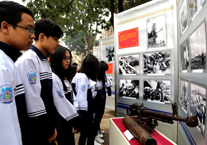 Hà Đông: Nhiều hoạt động kỷ niệm 45 năm Chiến thắng Điện Biên Phủ trên không - Ảnh 2