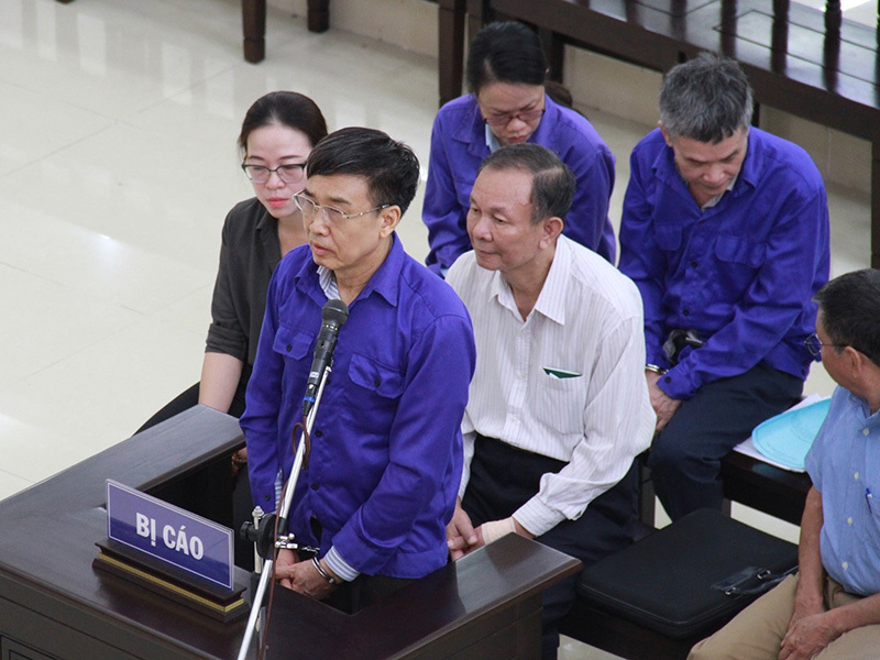 Hai cựu Tổng Giám đốc Bảo hiểm xã hội Việt Nam hầu tòa - Ảnh 1