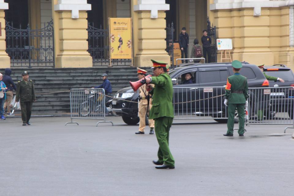 [Ảnh] Căng mình đảm bảo ATGT ngày Chủ tịch Kim Jong-un sang Việt Nam - Ảnh 2