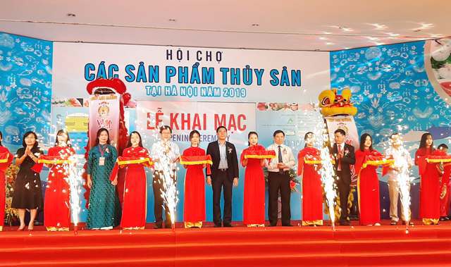 Khai mạc Hội chợ các sản phẩm thủy sản năm 2019 tại Hà Nội - Ảnh 1