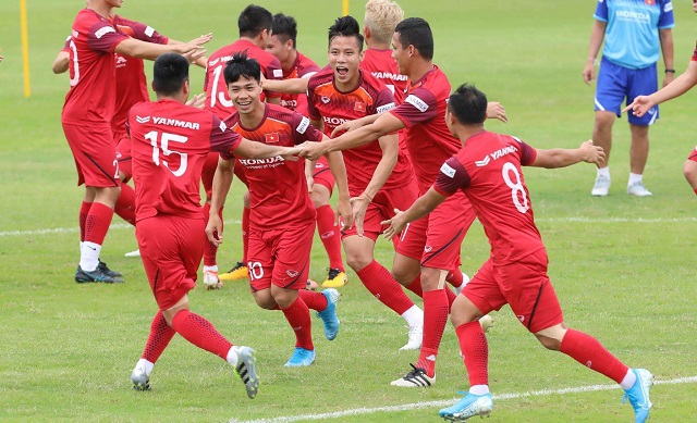 Số áo chính thức của 23 cầu thủ Việt Nam đấu với Thái Lan - Ảnh 1
