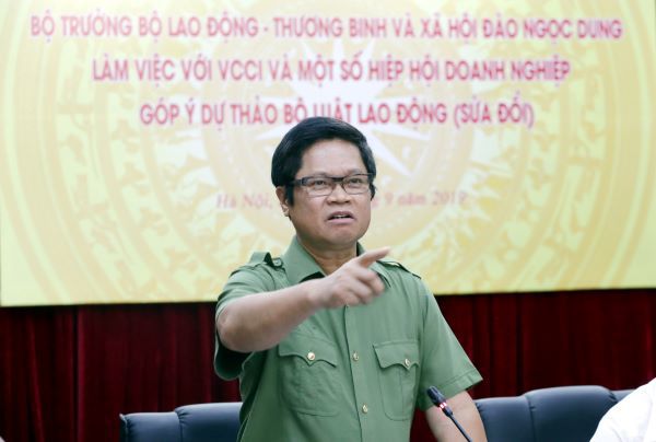 Chủ tịch VCCI Vũ Tiến Lộc: Đề xuất giảm giờ làm còn 44 giờ/1 tuần là không phù hợp - Ảnh 2