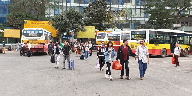 Hà Nội: Bến xe thưa vắng, giao thông ổn định ngày cuối kỳ nghỉ Tết Nguyên đán 2019 - Ảnh 7