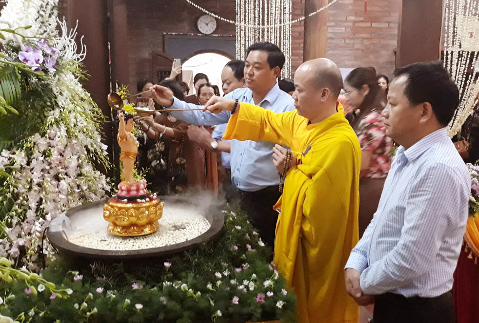 Quận Hoàn Kiếm tổ chức Đại lễ Phật đản - Ảnh 1