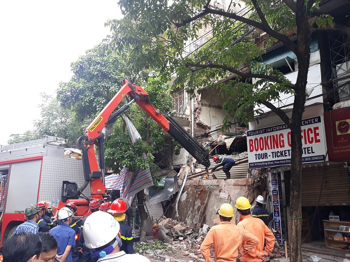Vụ sập nhà số 56 Hàng Bông: Tai nạn đã được dự báo trước - Ảnh 1