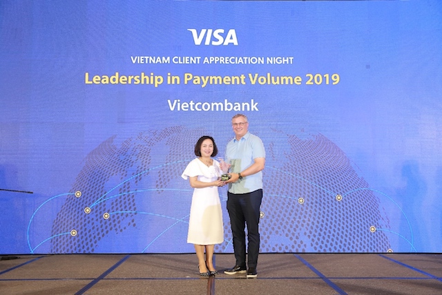 Tổ chức thẻ quốc tế Visa vinh danh Vietcombank là Ngân hàng dẫn đầu thị trường - Ảnh 1