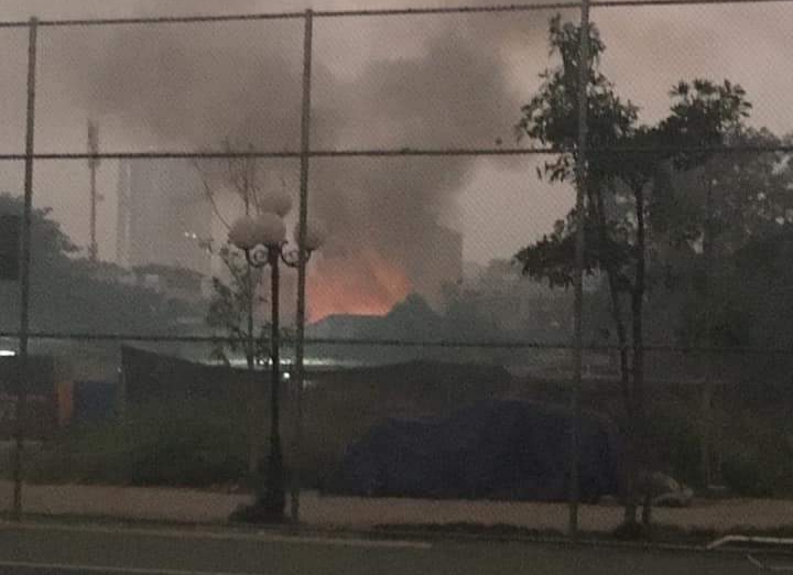 Hà Nội: Cháy lớn căn nhà ở đường Nguyễn Chính, 3 bà cháu tử vong - Ảnh 1