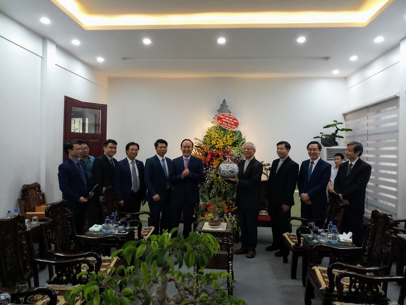 Phó Chủ tịch Thường trực HĐND TP Nguyễn Ngọc Tuấn chúc mừng Toà Giám mục Bắc Ninh - Ảnh 1
