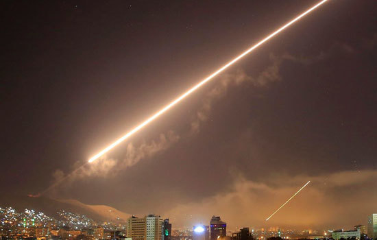 Phòng không Syria bắn hạ “phần lớn tên lửa Israel” tấn công Damascus - Ảnh 1