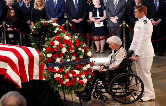 Những hình ảnh trong lễ truy điệu trang trọng Thượng nghị sĩ John McCain tại Điện Capitol - Ảnh 9