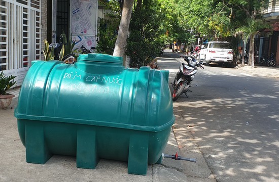 Dân khổ vì thiếu nước sinh hoạt, Đà Nẵng họp khẩn - Ảnh 2