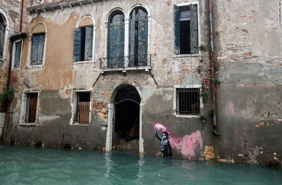 Italia: Venice "thất thủ" do triều cường dâng cao nhất trong 50 năm - Ảnh 1