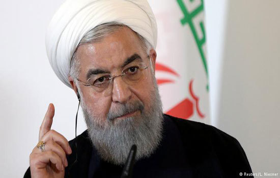 Tổng thống Iran Rouhani đe dọa đóng cửa eo biển Hormuz - Ảnh 1