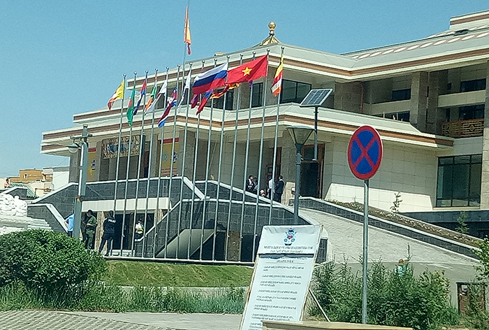 Lãnh đạo Giáo hội Phật giáo Việt Nam thăm, làm việc với ĐSQ Việt Nam tại Mông Cổ - Ảnh 3