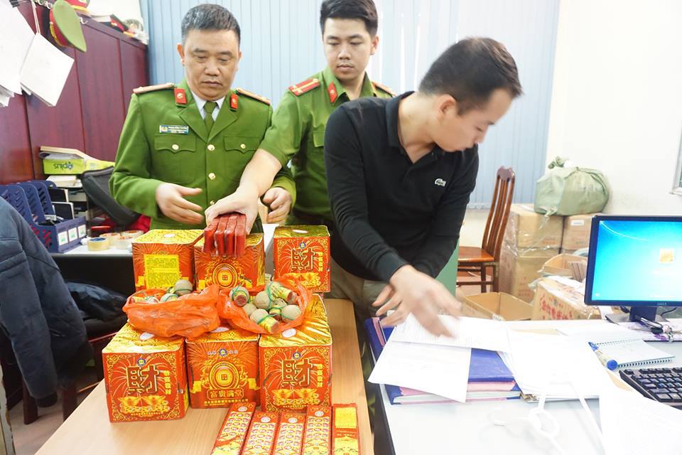 Hà Nội: Phát hiện bắt giữ gần 500kg pháo lậu - Ảnh 1