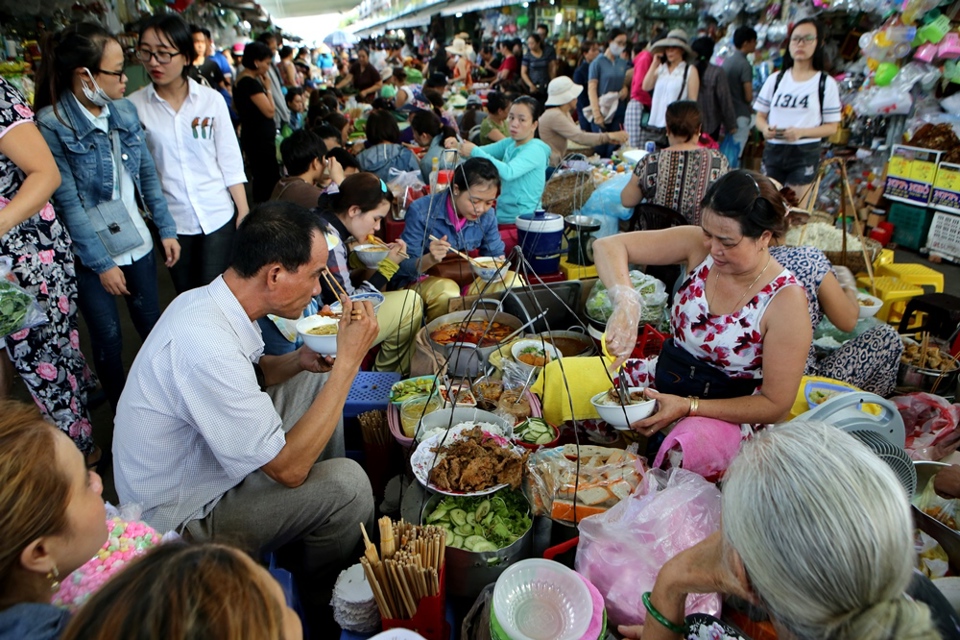 Trải nghiệm ẩm thực Đà Nẵng ở chợ Cồn - Ảnh 11