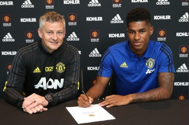 Rashford chính thức đặt bút gia hạn với M.U - Ảnh 1