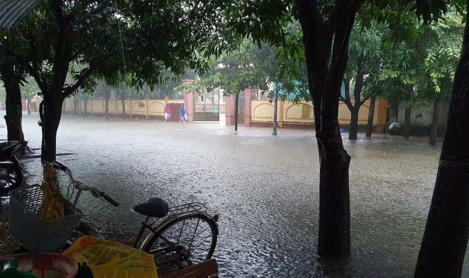 Nghệ An, Hà Tĩnh: Nhiều địa phương có nguy cơ bị cô lập do mưa lớn kéo dài - Ảnh 2