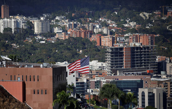 Mỹ yêu cầu nhân viên ngoại giao rời khỏi Caracas - Ảnh 1