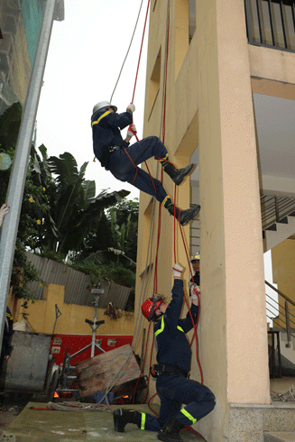Công an Hà Nội nâng cao chất lượng cho lực lượng chữa cháy và cứu nạn, cứu hộ - Ảnh 3