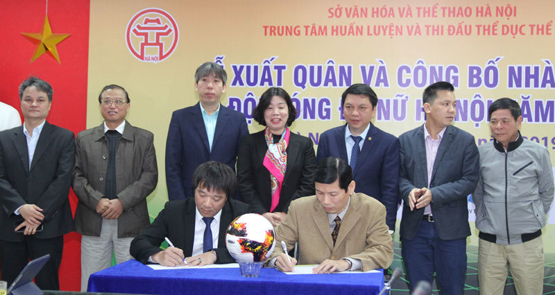 Đội bóng đá nữ Hà Nội đặt chỉ tiêu HCB trong mùa giải 2019 - Ảnh 1