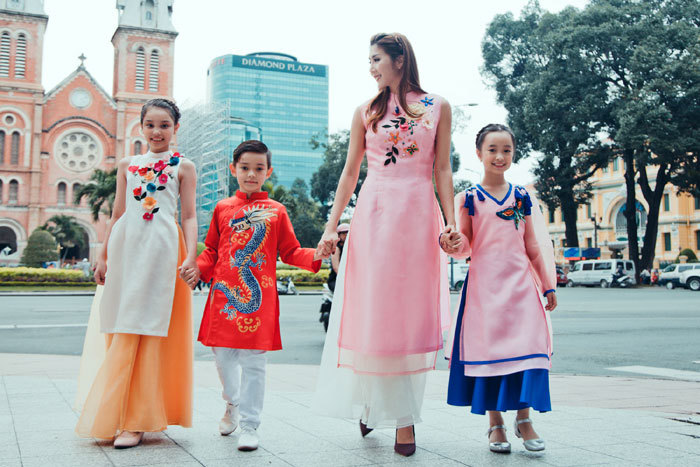 Ngọc Quyên bán áo dài ở Mỹ, trích tiền tặng trẻ em Việt - Ảnh 7