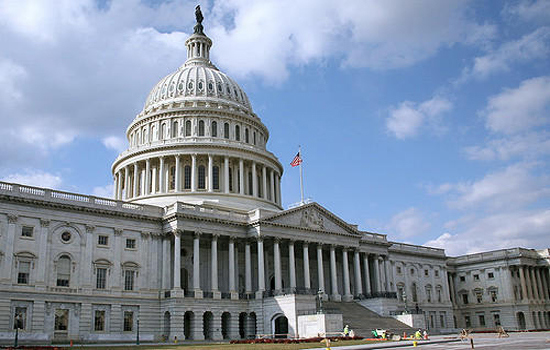 Hạ viện Mỹ thông qua dự luật ngân sách quốc phòng lên tới 700 tỷ USD - Ảnh 1