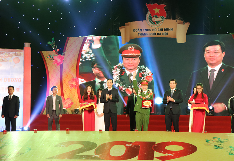 Vinh danh 10 gương mặt trẻ Thủ đô tiêu biểu 2018 - Ảnh 1