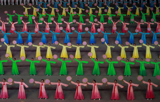 Những hình ảnh ấn tượng tại lễ hội "Biển người" mừng Quốc khánh Triều Tiên - Ảnh 7
