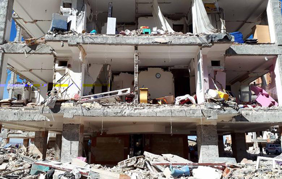 Chùm ảnh trận động đất Iran-Iraq làm hơn 7.000 người thương vong - Ảnh 2