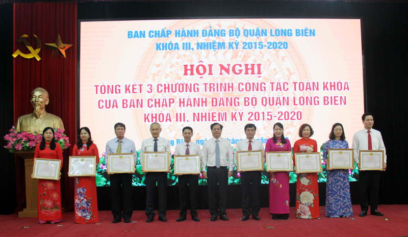 3 chương trình công tác lớn của Quận ủy Long Biên mang lại hiệu quả thiết thực - Ảnh 1