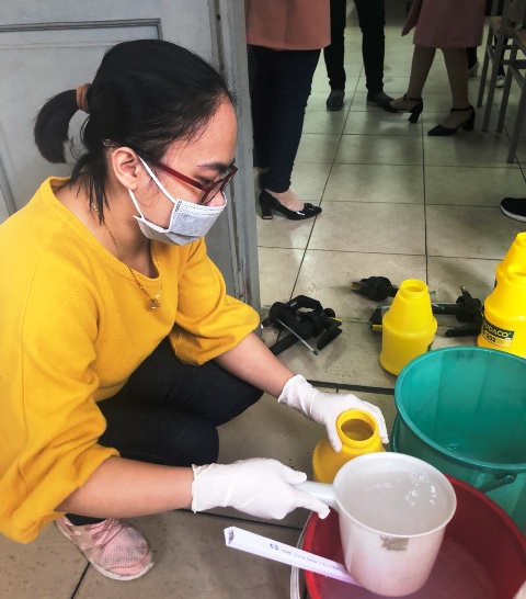 Quận Thanh Xuân tiếp tục phun khử khuẩn phòng dịch Covid-19 - Ảnh 2