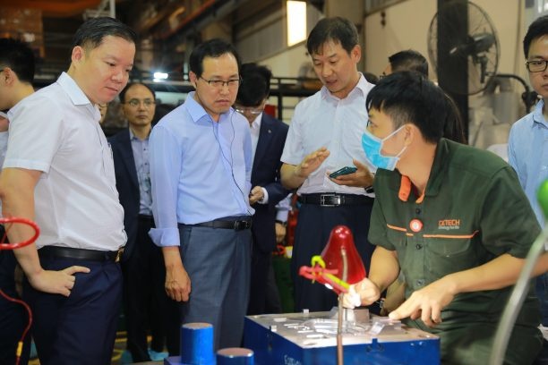 Samsung Việt Nam hỗ trợ doanh nghiệp công nghệ cao, khuôn mẫu ép nhựa và mạ nhựa - Ảnh 1