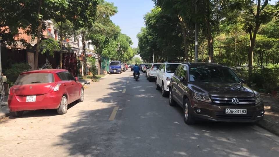 Nhức nhối vi phạm trật tự đô thị tại phường Việt Hưng, quận Long Biên - Ảnh 4