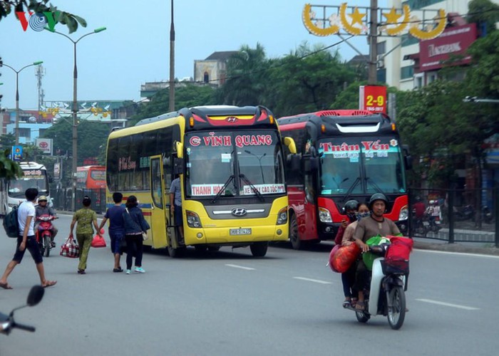 Hà Nội đề xuất mở bến xe sau 0 giờ: Nỗi lo vắng khách, an toàn chạy đêm - Ảnh 2