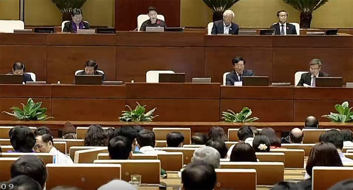 Nóng phiên trả lời chất vấn của Chánh án Nguyễn Hòa Bình trước Quốc hội - Ảnh 3