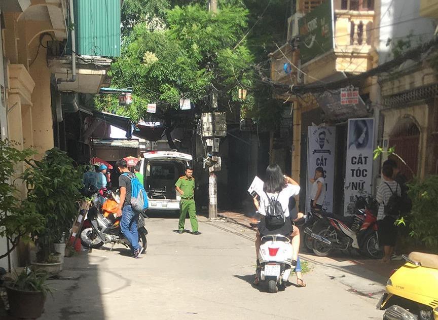 Phát hiện người đàn ông tử vong tại căn nhà ở phố Nguyễn Phúc Lai - Ảnh 1