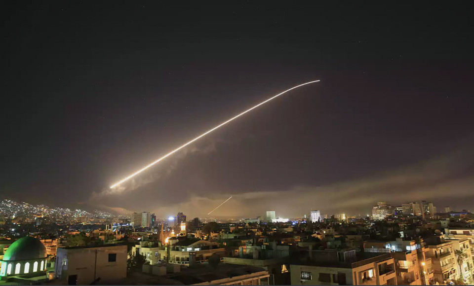 Toàn cảnh cuộc tấn công của Mỹ, Anh, Pháp vào Syria - Ảnh 7